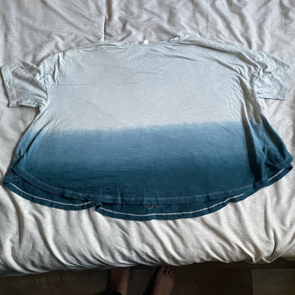 Anthropologie Akemi + Kin Beaded Ombré Tulsi Tee in Blue Small - Picture 10 of 10